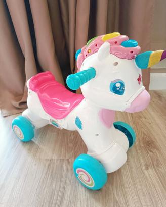 Cavallino cavalcabile clementoni