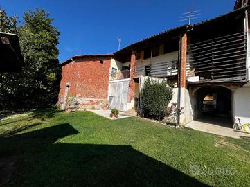 CASA SEMINDIPENDENTE A BARBANIA