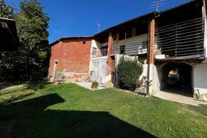 CASA SEMINDIPENDENTE A BARBANIA