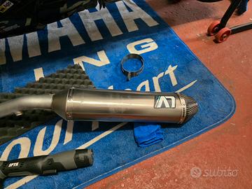 scarico  leovince  t max 500 2011 