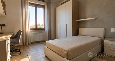 STANZA AMPIA  IN  IN ZONA BORGO ROMA