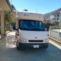 Camper semi integrale Ford turbo 2500