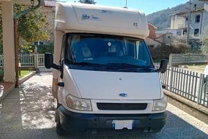Camper semi integrale Ford turbo 2500