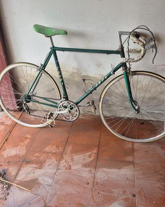 Bici da corsa vintage coppi per eroica