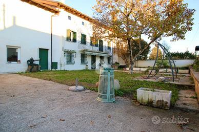 CASA SEMINDIPENDENTE A GONARS