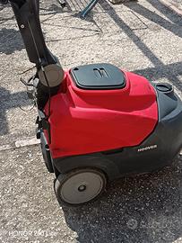 Lavapavimenti industriali