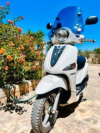 Scooter Yamaha 125 d'elight