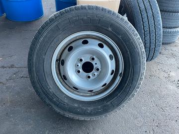 KIT CERCHI IN FERRO R15 E GOMME PIRELLI CHRONO