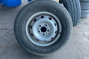 KIT CERCHI IN FERRO R15 E GOMME PIRELLI CHRONO