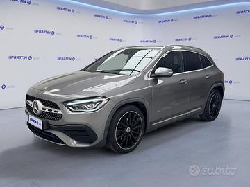 MERCEDES BENZ GLA 180 D AUTOMATIC PREM