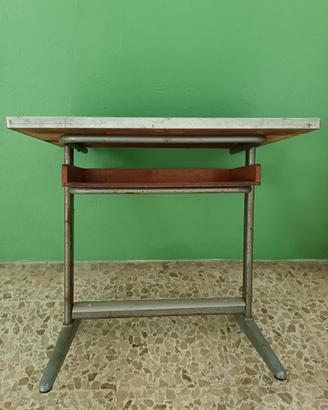 Banco scuola-asilo