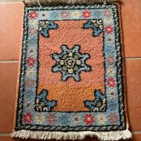 Tappeto persiano piccolo