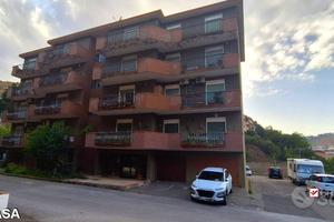 Camaro, complesso Andromeda, 4vani, con garage e