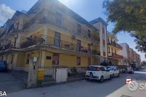 Villafranca,pressi parco briosa,5 vani e servizi