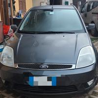 Ford Fiesta 5 serie 1.4 16 V 5 porte Ghia 12/2002