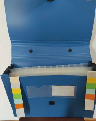 Portadocumenti plastica rigida blu con 24 buste
