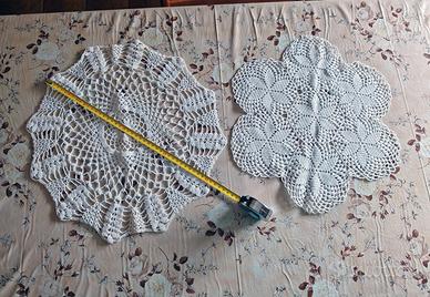 Coppia centrini uncinetto fatti a mano vintage 42 