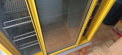 Vetrinetta Pago color giallo