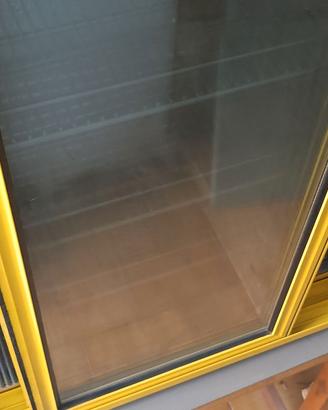 Vetrinetta Pago color giallo