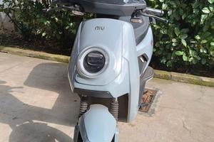 NIU NGT 2022 - 12000 KM - BATTERIE DA SOSTITUIRE 