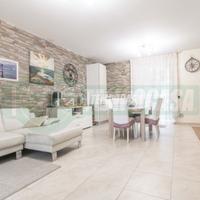 Villa di 4 locali con giardino terrazzato box e po