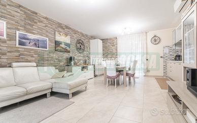 Villa di 4 locali con giardino terrazzato box e po