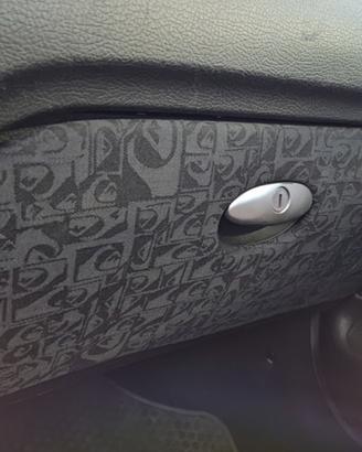 Cassetto portaoggetti PEUGEOT 206 del 2005