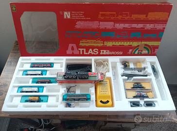 Trenini Rivarossi Scala N e plastico ferroviario.