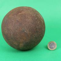 Pesante sfera in ghisa massiccia ( grande ).