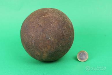 Pesante sfera in ghisa massiccia ( grande ).
