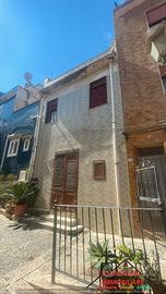 Palazzina a Trappeto (Rif.1715)