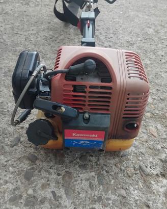 decespugliatore Kawasaki TH43