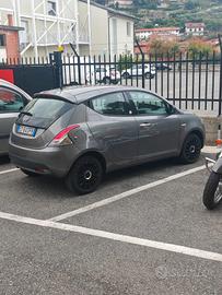 Lancia Ypsilon 1.2 69cv GPL Ecochic Gold