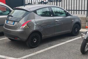 Lancia Ypsilon 1.2 69cv GPL Ecochic Gold