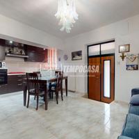 Casa singola, con tre vani e accessori. Tavernetta