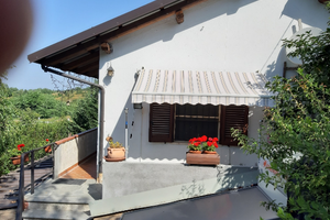 Casa unifamiliare in collina