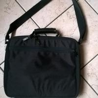 Borsa imbottita per notebook max 13" marca Tucano