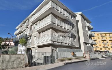 PORTA CAPPUCCINA-PIANO TERRA CON GIARDINO E P.MACC