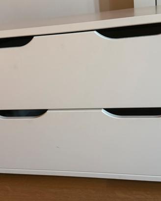 Cassettiera bianca