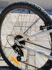 bici bambino/a decathlon taglia 24