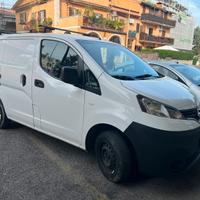 Nissan NV 200