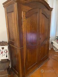 Mobile antico del 1700