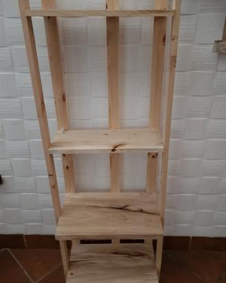 Scaffale in legno di pioppo e abete 
