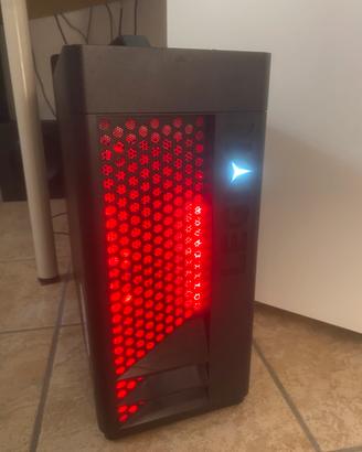 Computer da gaming + mouse e tastiera