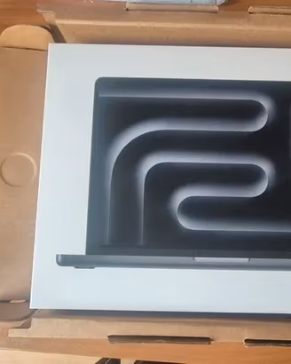 MacBook Pro 14” M5 – 16 GB – SSD 1 TB – Nuovo sigi