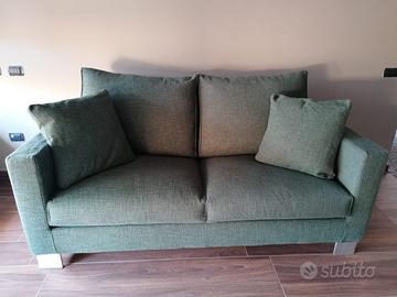 Divano in tessuto usato con doppio rivestimento