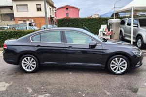 PASSAT BERSLINA 1.6 TDI 120 CV BUSINESS LINE NERA