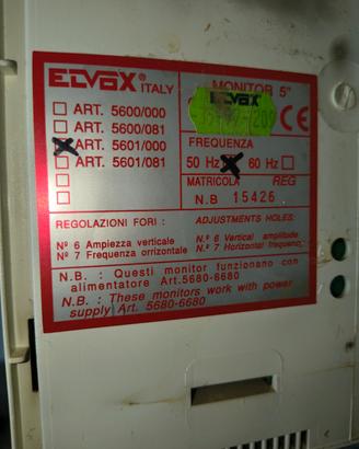 videocitofono Elvox 5601/000 con staffa 1/550