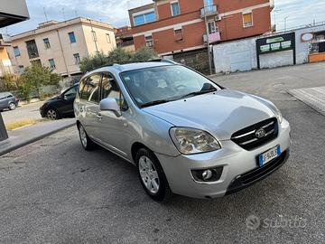 Kia carens 7 posti