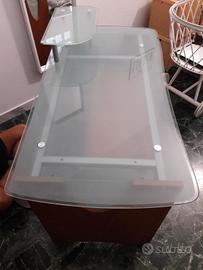 Scrivania in vetro e legno